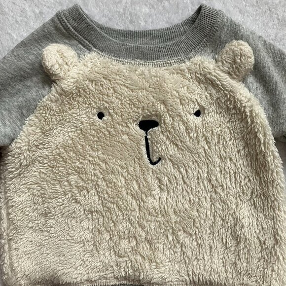 Baby Gap 6-12M Grey Fuzzy Bear Sherpa Sweatshirt VGUC Baby Neutral - Picture 2 of 16
